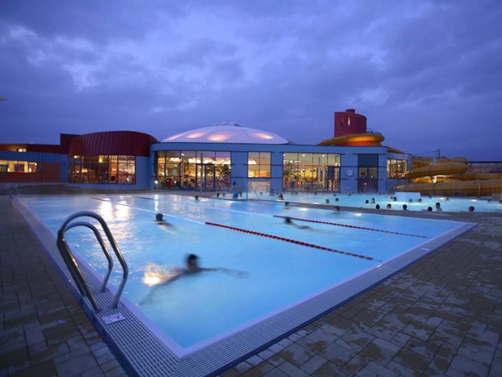 H2O Hotel-Therme-Resort, Fur Familien Mit Kindern Bad Waltersdorf Exterior photo